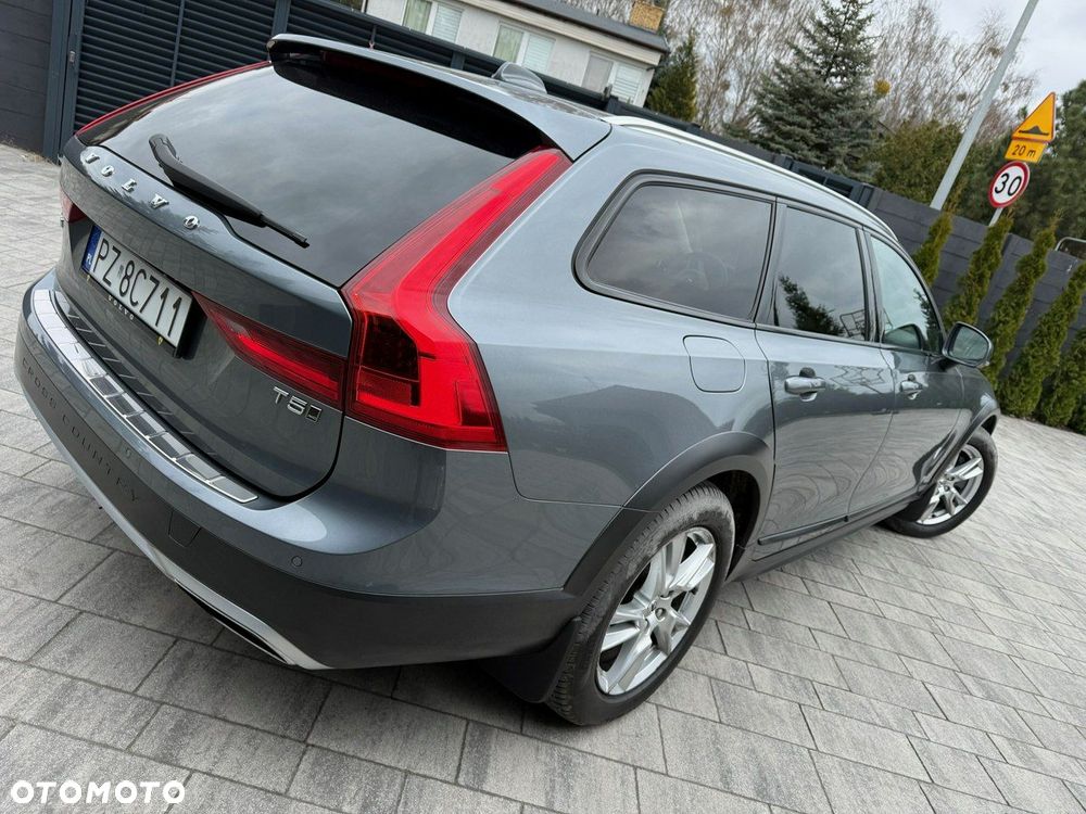 Volvo V90 Cross Country T5 AWD Pro - 3