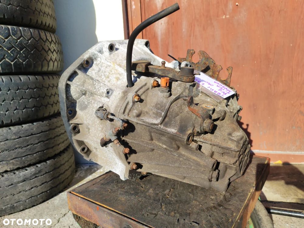 skrzynia biegów PF6 040 6-biegów do Trafic II lift 06- 2,0dci Vivaro ,sprawdzona - 5