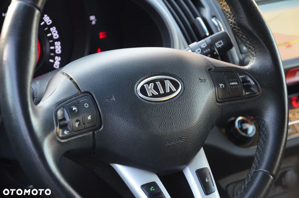 Kia Sportage 1.7 CRDI 2WD ISG Dream-Team Edition - 25