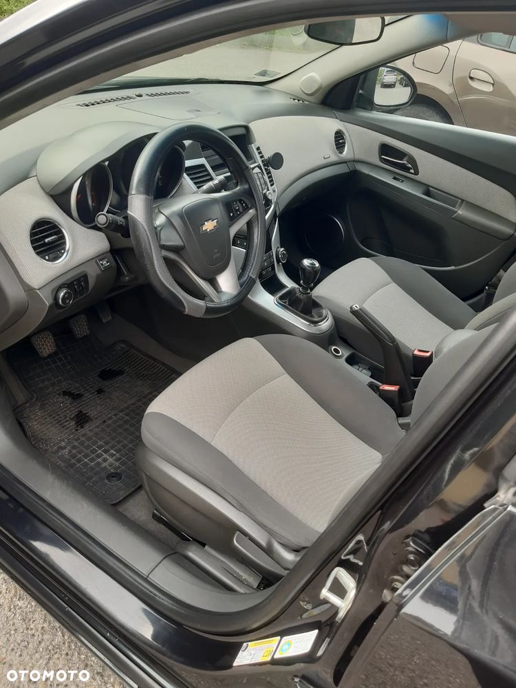 Chevrolet Cruze 1.6 Base - 14