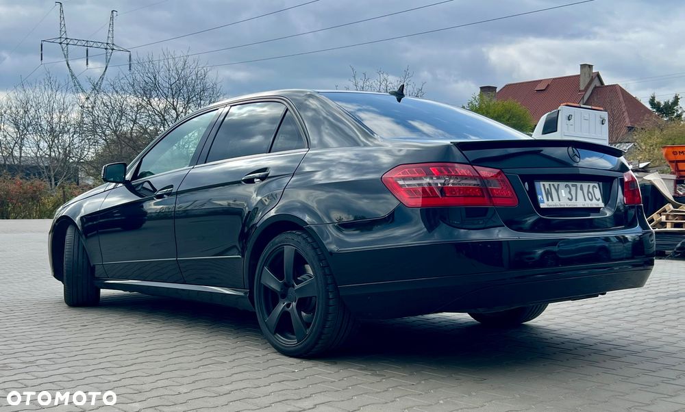 Mercedes-Benz Klasa E 250 CDI 4-Matic BlueEff Avantgarde - 22