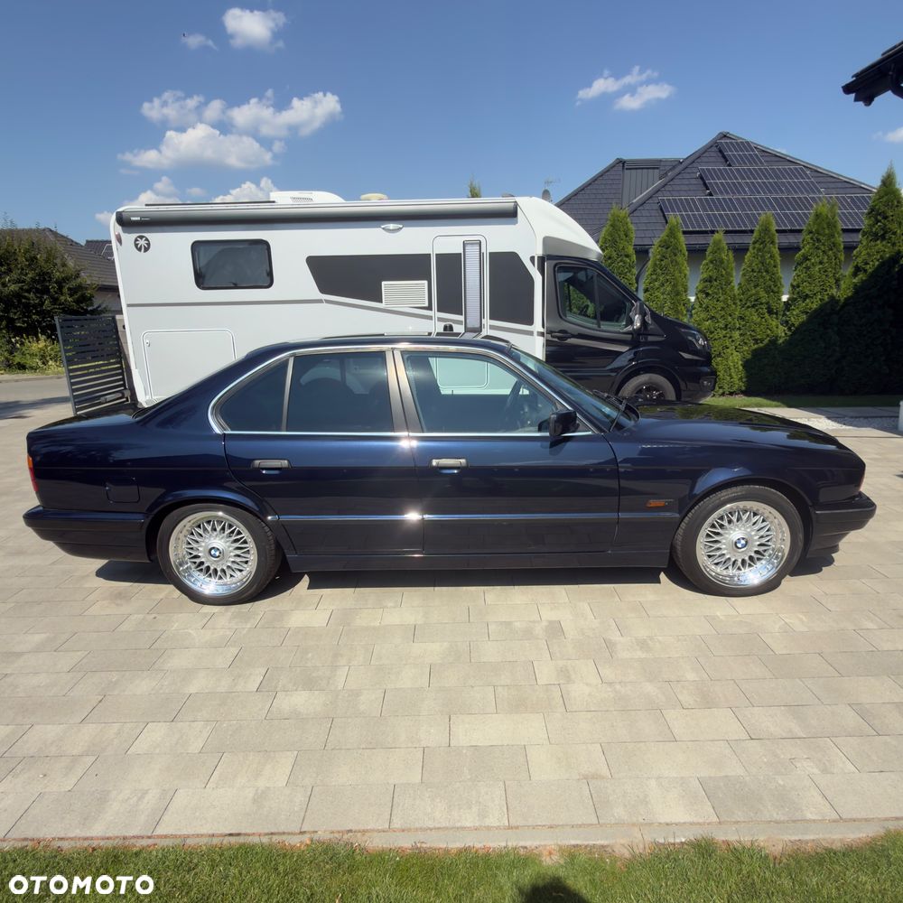 BMW Seria 5 530i V8 - 7