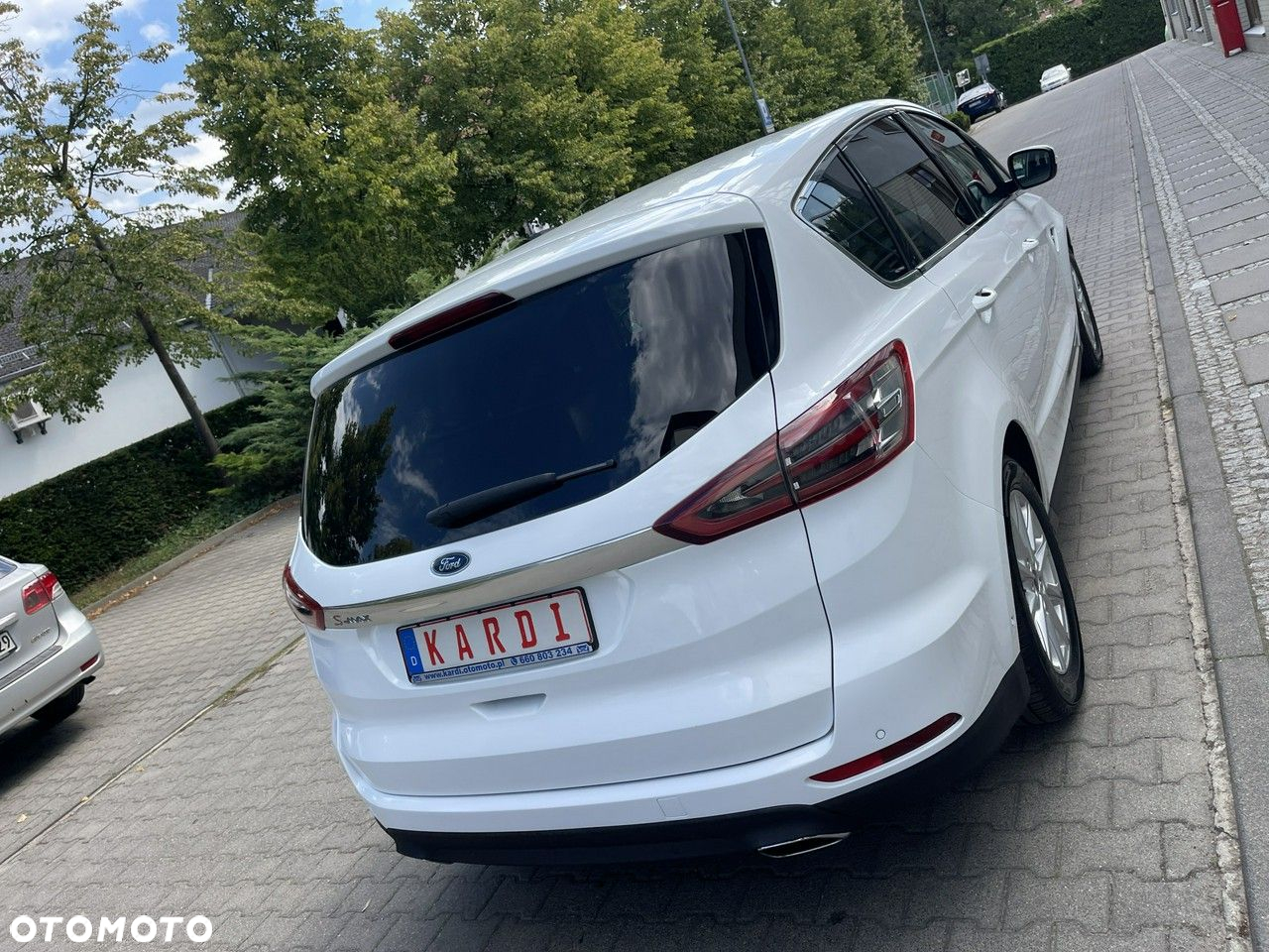 Ford S-Max - 10
