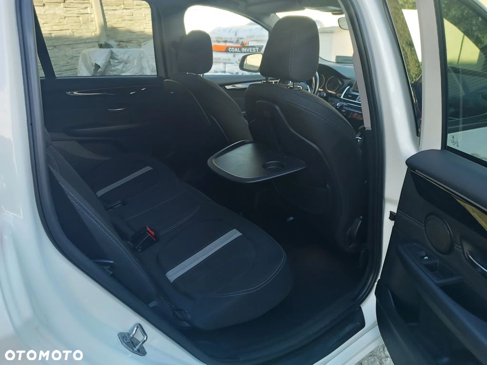 BMW Seria 2 218d Sport Line - 9