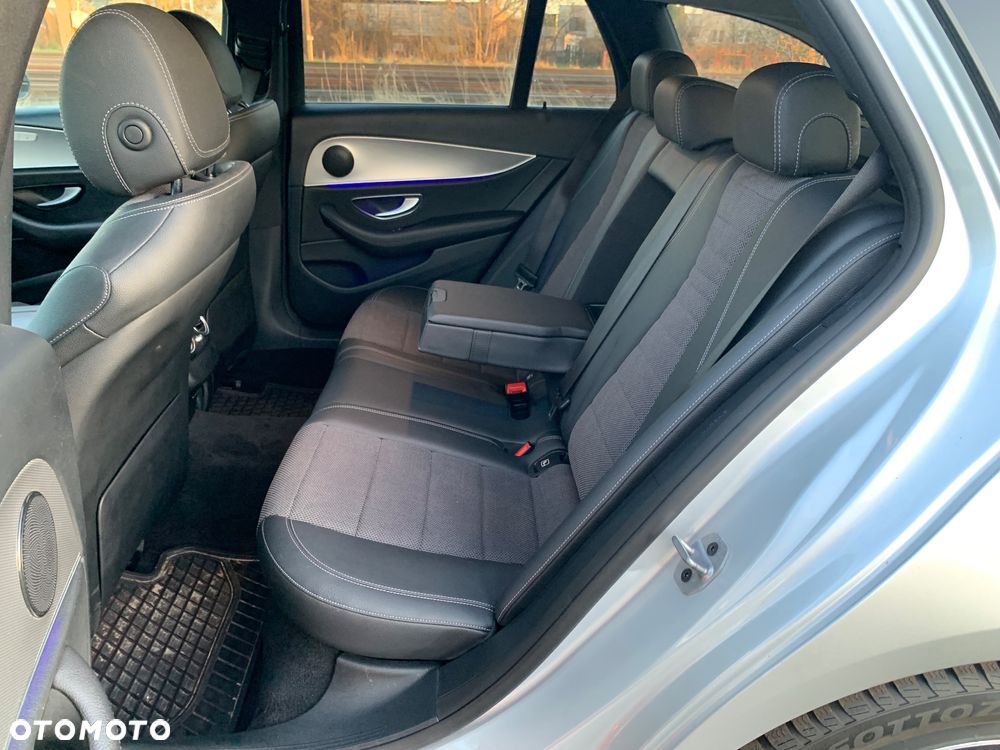 Mercedes-Benz Klasa E 220 d 4-Matic Avantgarde - 18