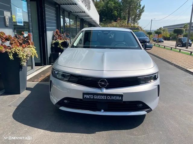 Opel Astra 1.2 T GS - 2