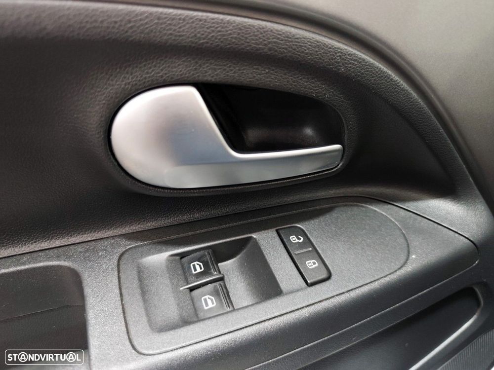 VW Up! 1.0 BMT Move Auto - 23