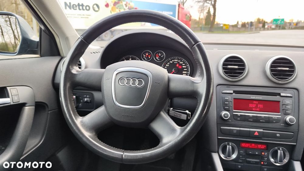 Audi A3 Sportback 1.6 Attraction - 27