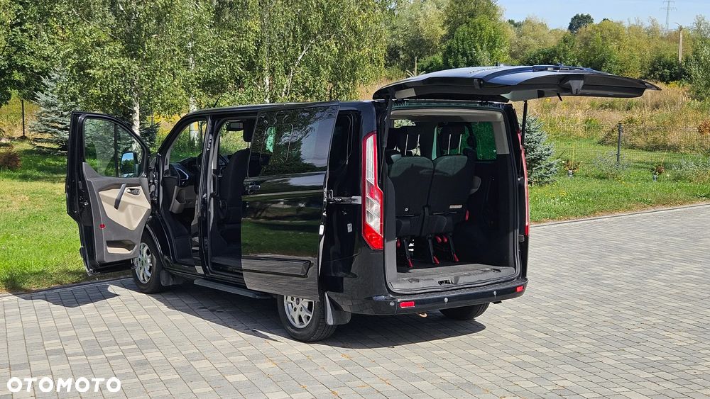 Ford Tourneo Custom - 8