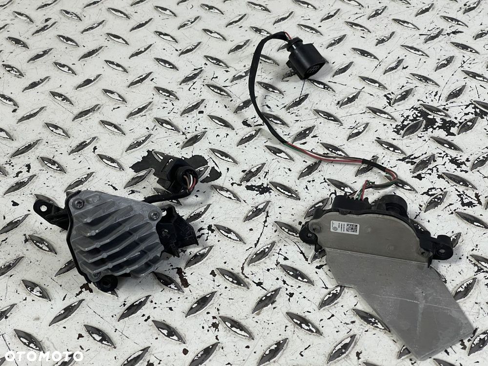 KOMPLET ORYGINALNA PRZETWORNICA MODUŁ LAMPY LED LEWY KIERUNKOWSKAZ VW ARTEON 90118048 90118059 - 2