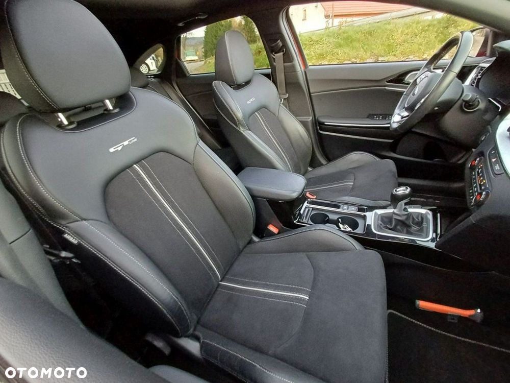 Kia ProCeed 1.4 T-GDI GT Line - 10