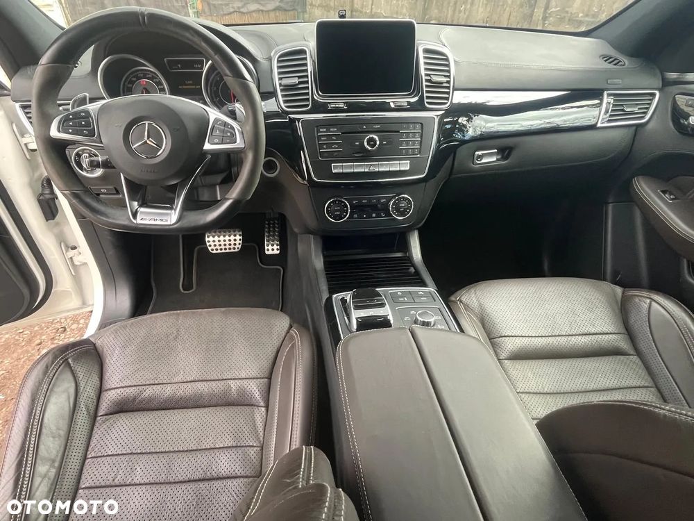 Mercedes-Benz GLE AMG Coupe 63 S 4-Matic - 11