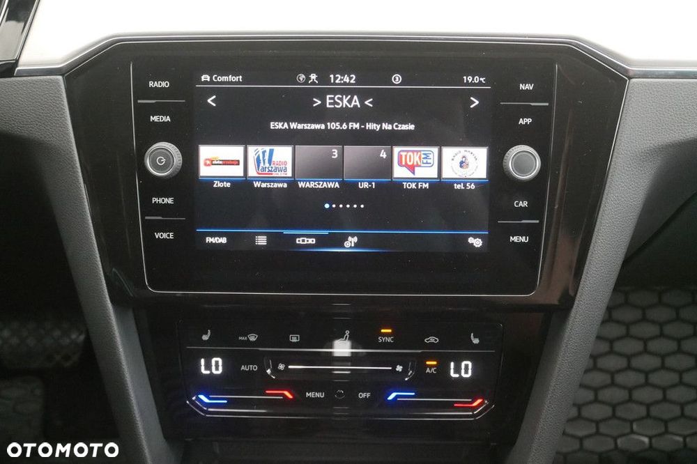 Volkswagen Passat 2.0 TSI Elegance DSG - 10