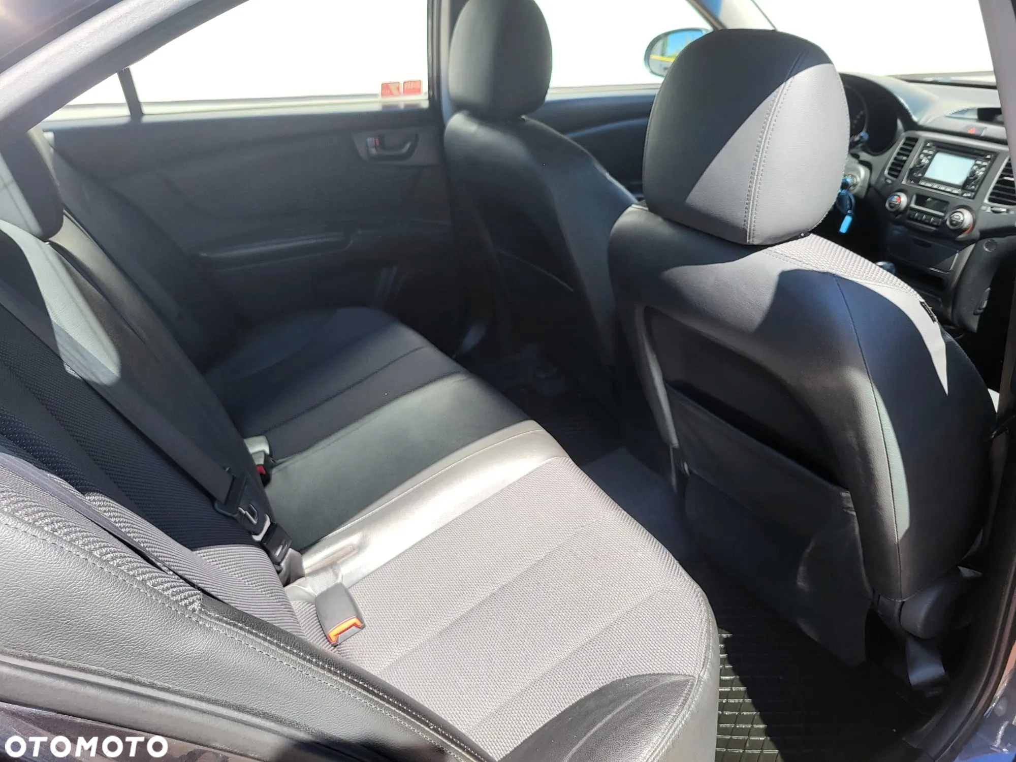 Kia Magentis 2.0 CRDi Gold - 12