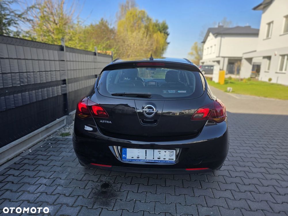 Opel Astra 1.6 Cosmo - 4