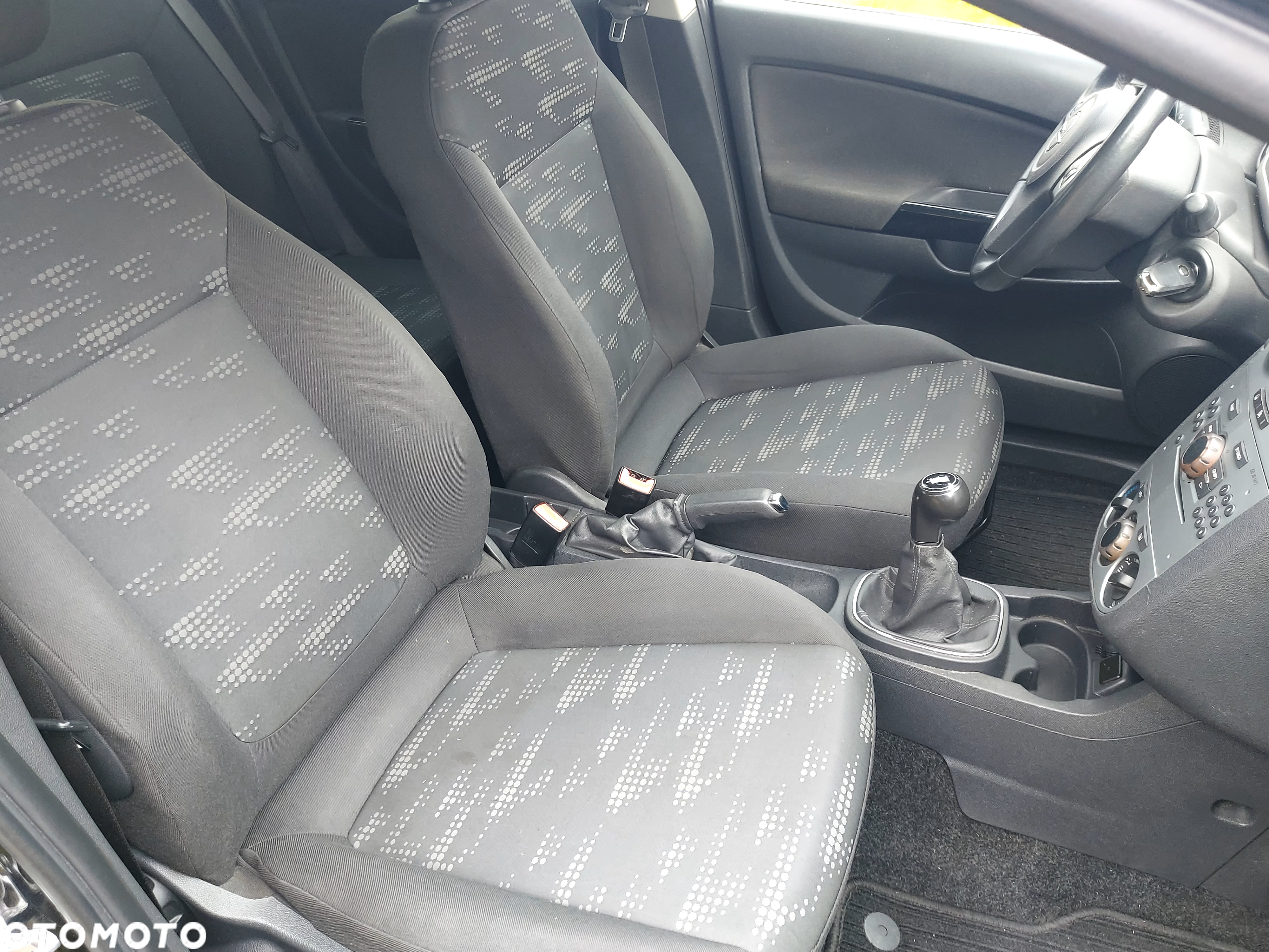 Opel Corsa 1.4 16V Satellite - 13