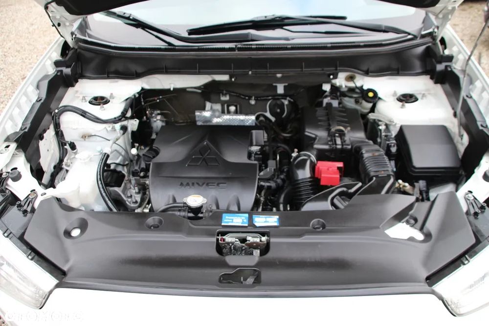 Mitsubishi ASX 1.6 2WD Instyle - 32