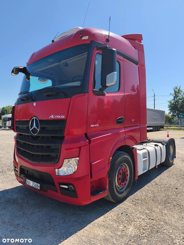 Mercedes-Benz ACTROS - 1