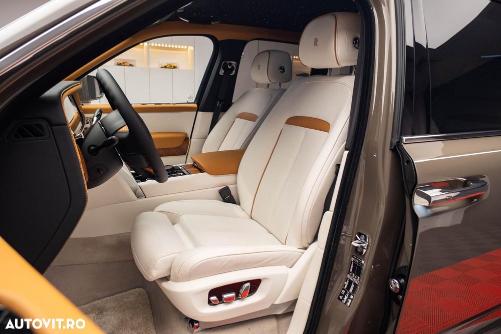 Rolls-Royce Cullinan - 7