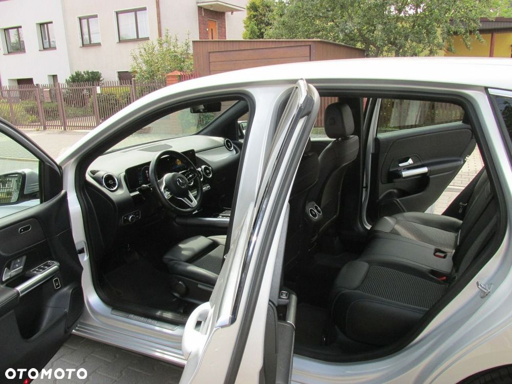 Mercedes-Benz Klasa B 200 d Progressive 8G-DCT - 12