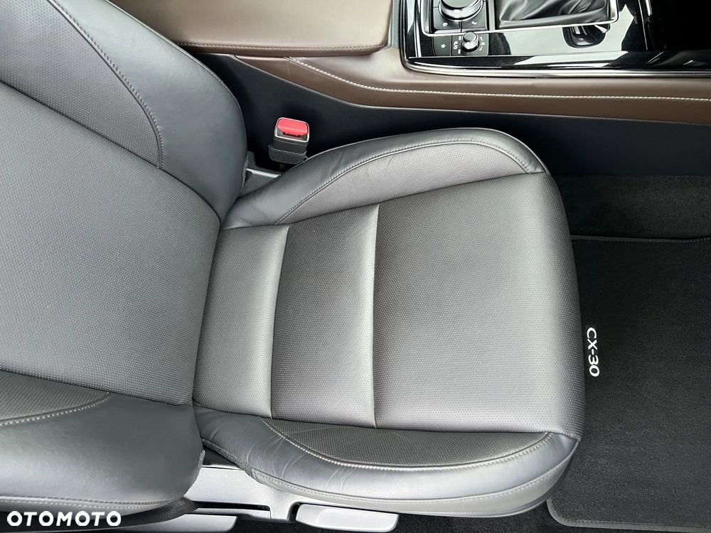Mazda CX-30 e-SKYACTIV-G 2.0 M HYBRID 150 DRIVE HOMURA - 32