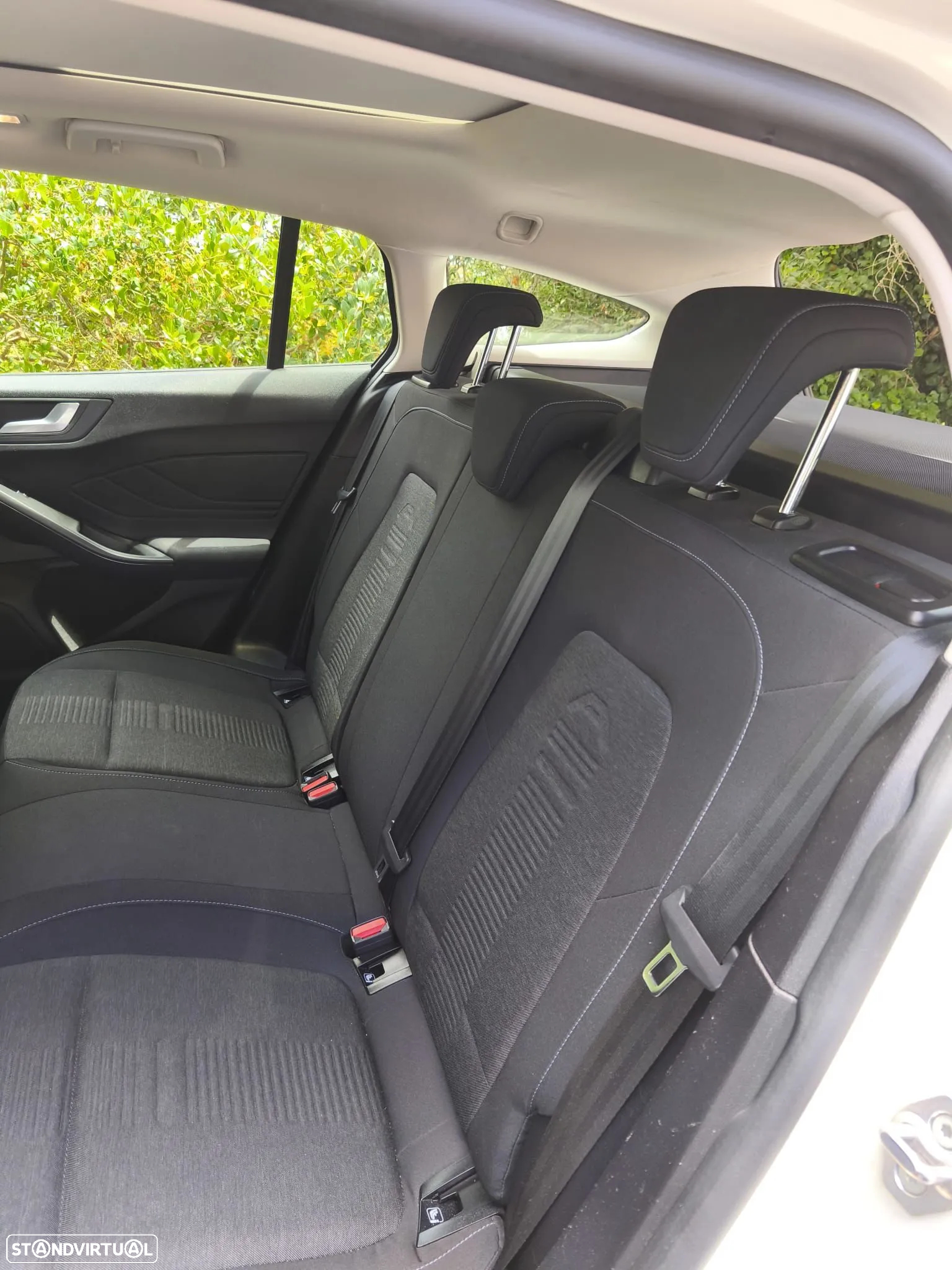 Ford Focus 1.5 TDCi EcoBlue Active - 5