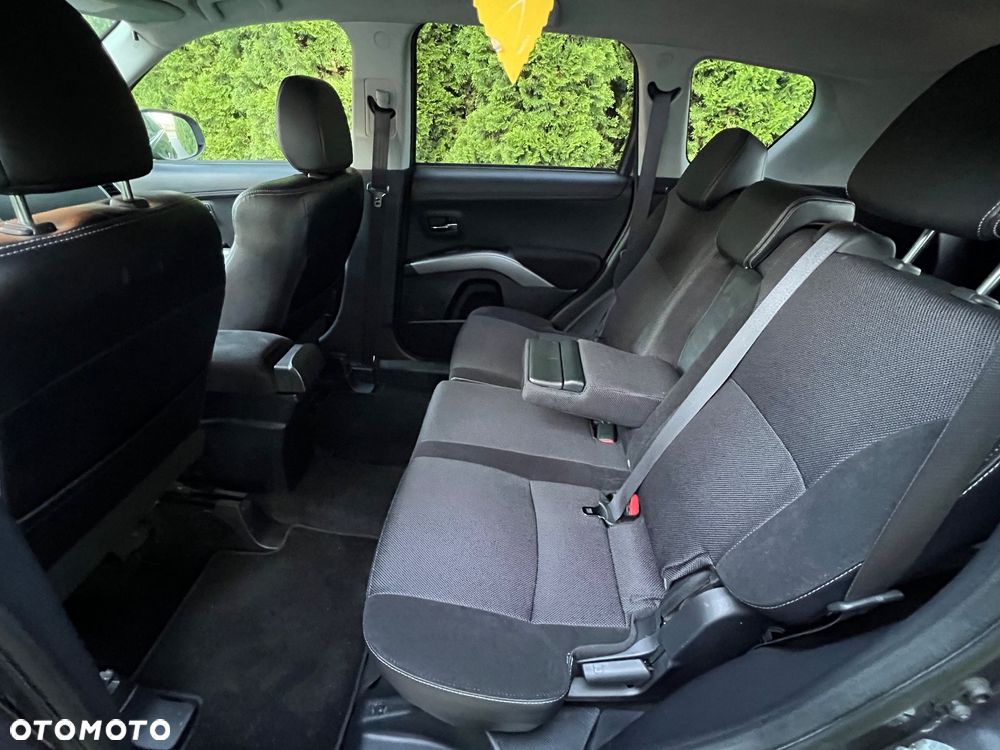 Mitsubishi Outlander 2.0 Intense 2WD - 15