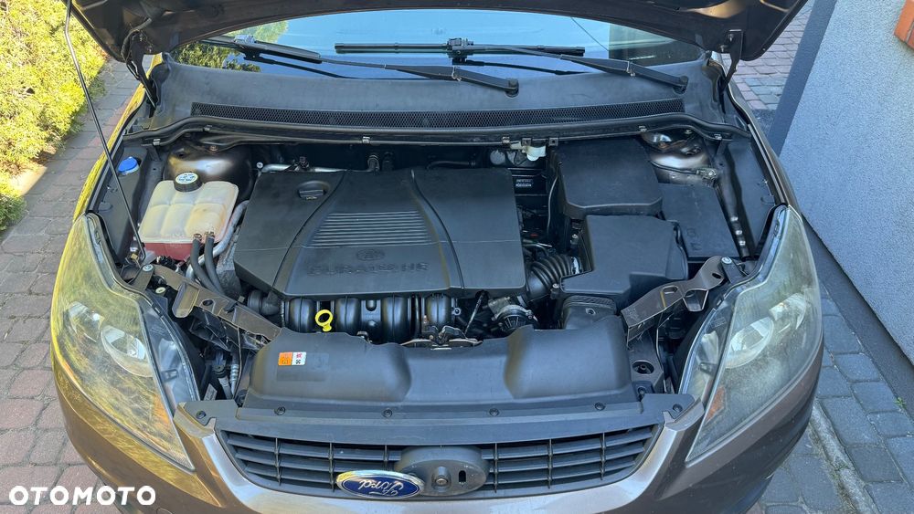 Ford Focus 2.0 16V Trend - 24