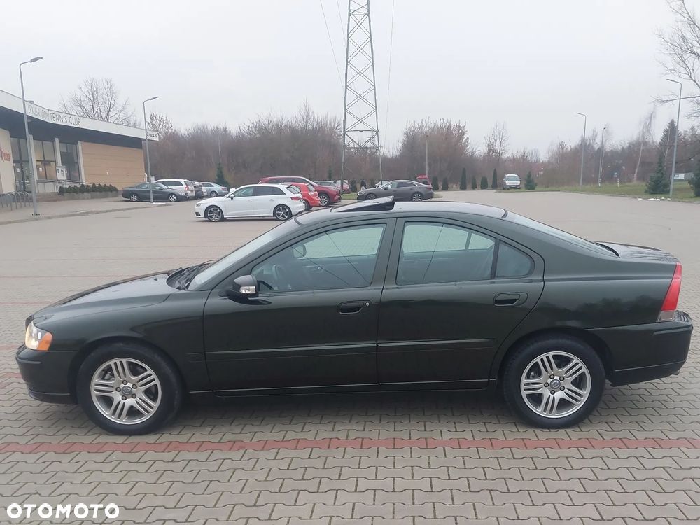 Volvo S60 2.5T Premium - 1