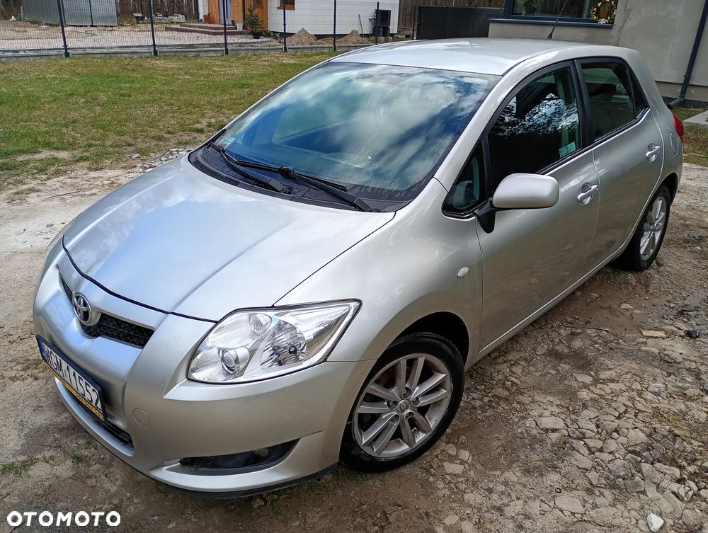 Toyota Auris 1.4 D-4D Luna - 2