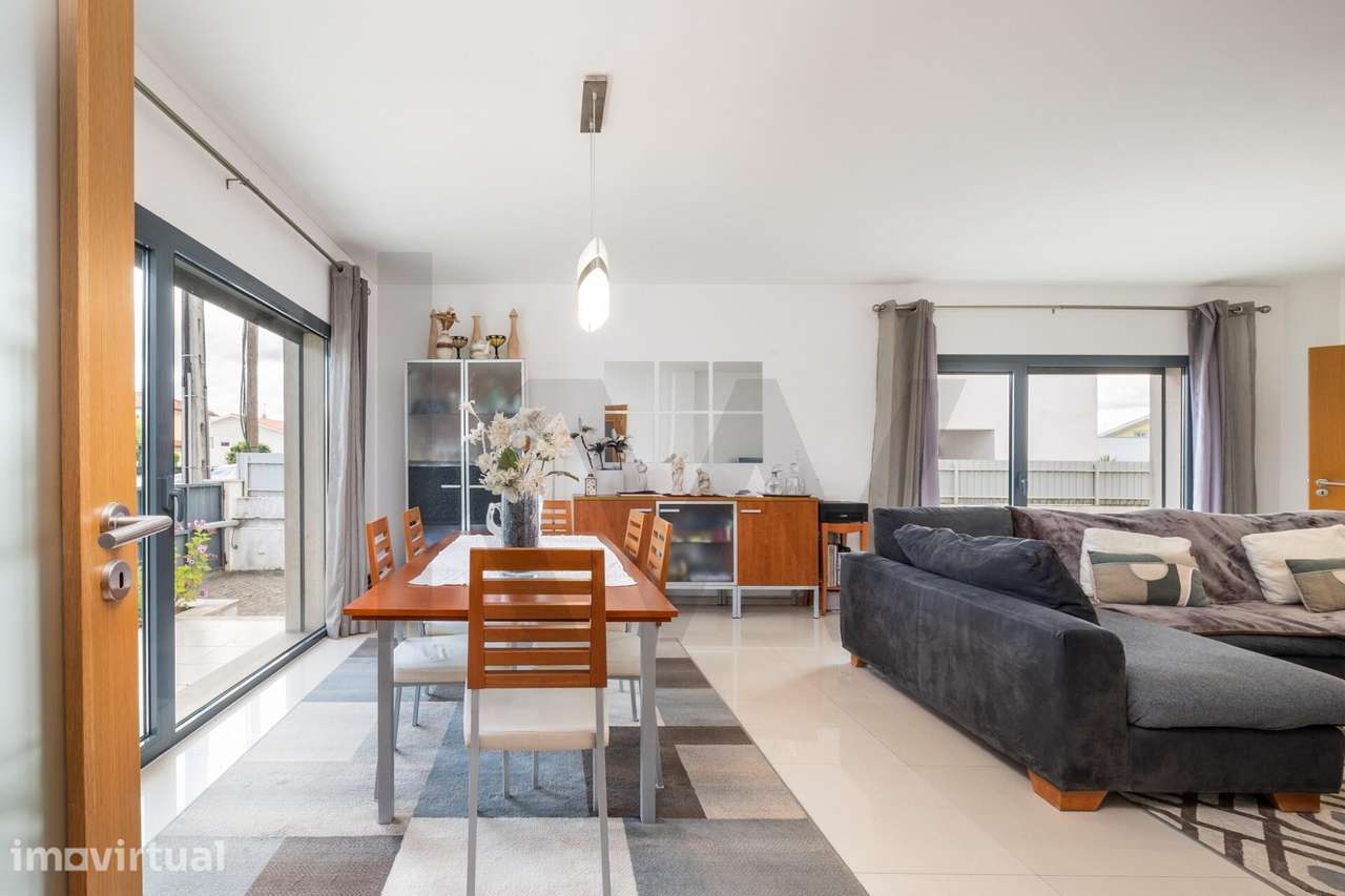 Moradia T5 de Sonho em Cernache – Onde o Conforto encontra a Conven - Grande imagem: 4/32
