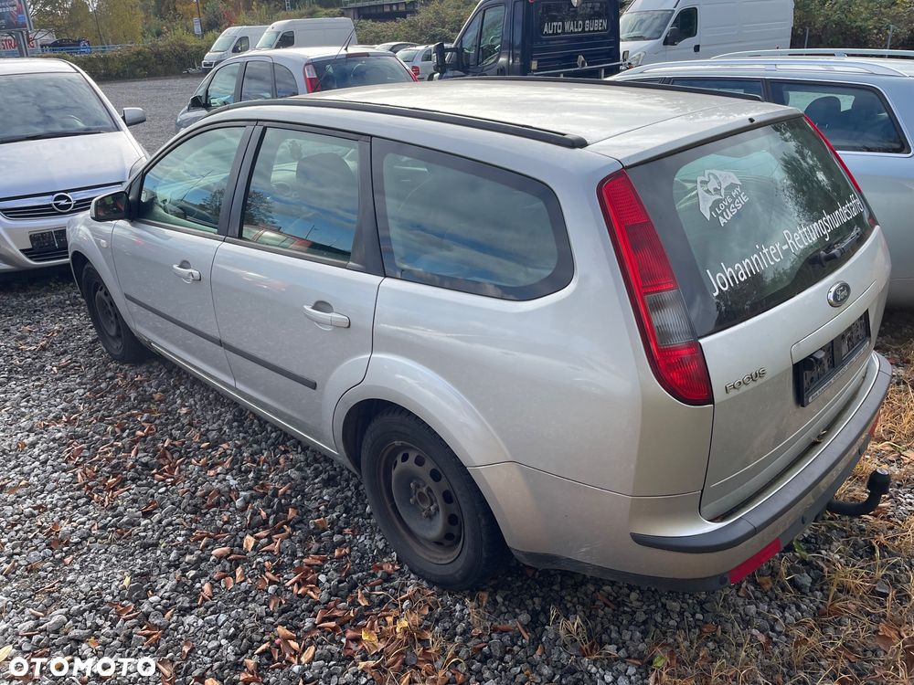 Ford Focus 1.6 Ambiente - 5