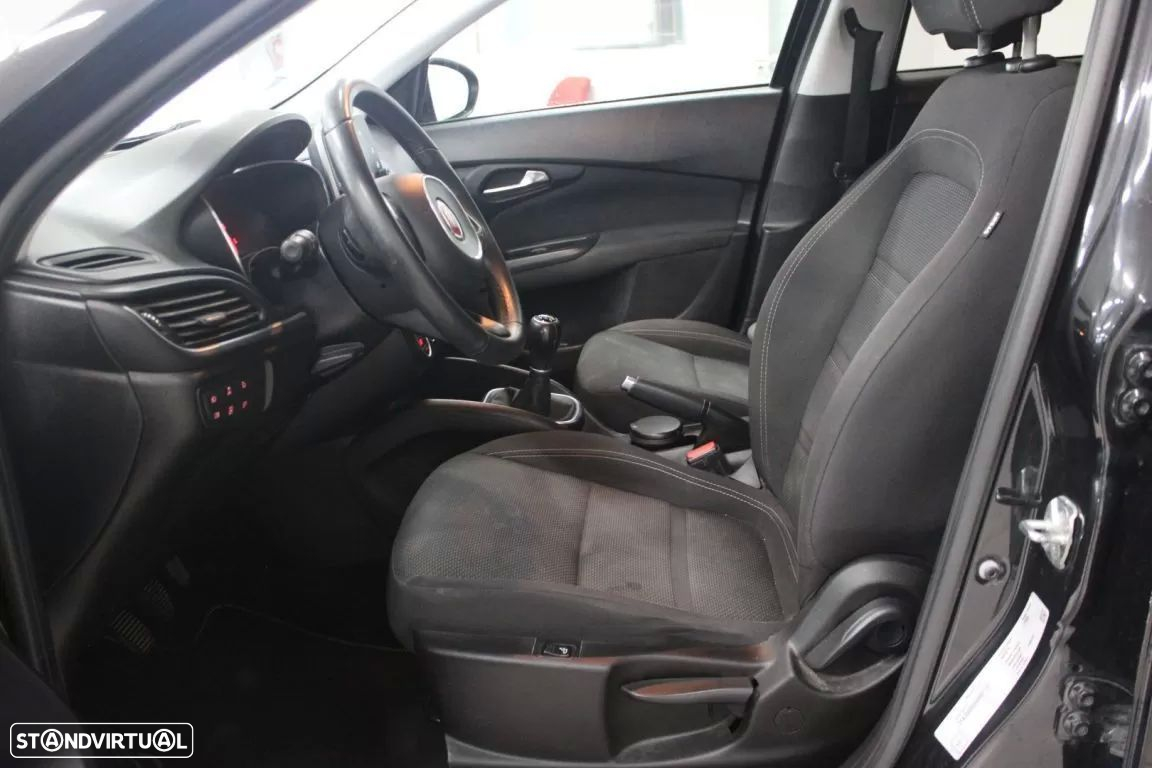 Fiat Tipo Station Wagon 1.3 M-Jet Lounge - 6