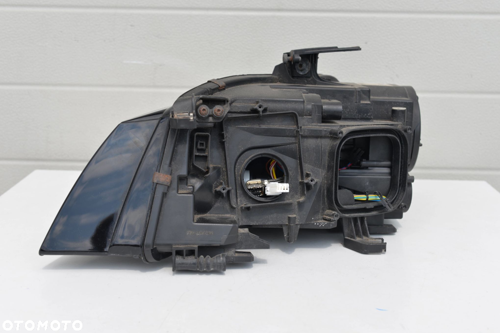 LAMPA PRZEDNIA REFLEKTOR BI-XENON SKRĘTNY AUDI A4 B8 PRZEDLIFT 8K0941004S - 3