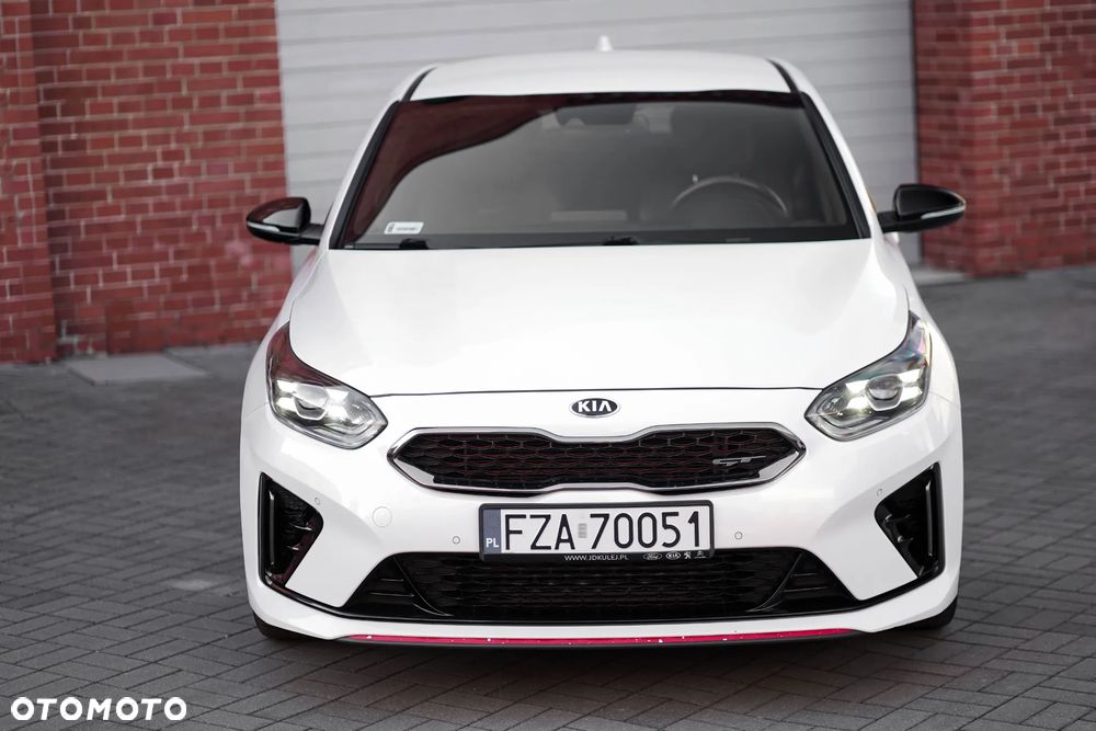 Kia ProCeed - 9