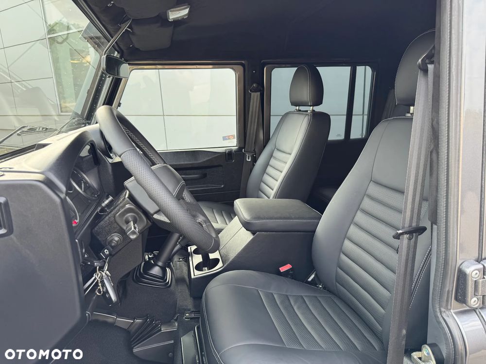 Land Rover Defender 2.2TD4 CrewCab SE - 9