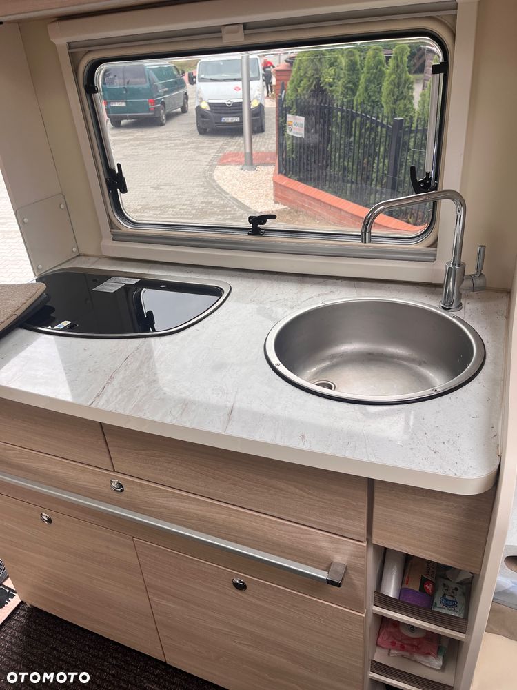 Eura Mobil 650 HS - 10