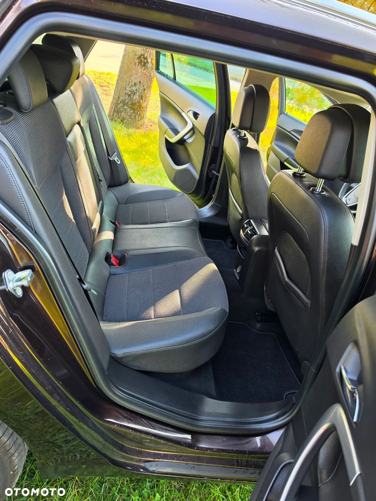 Opel Insignia - 21