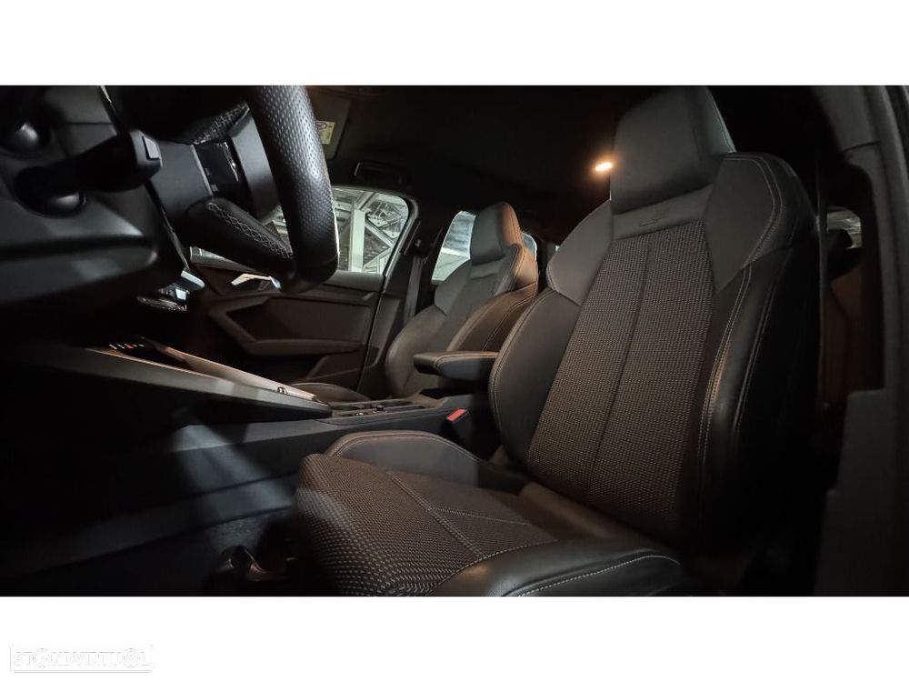 Audi A3 Sportback 35 TDI S line S tronic - 34