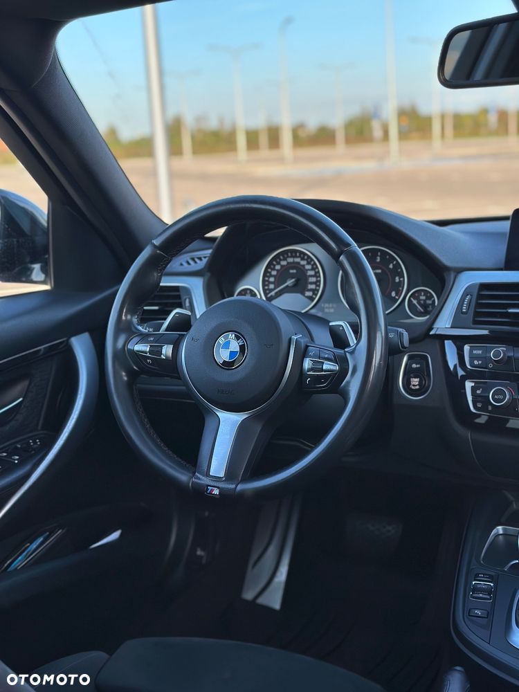 BMW Seria 3 330d Edition M Sport Shadow - 24