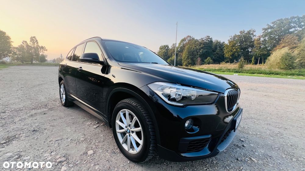 BMW X1 sDrive18i - 18