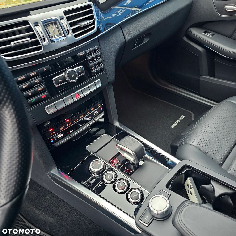 Mercedes-Benz Klasa E 63 AMG 4Matic AMG Speedshift MCT - 33