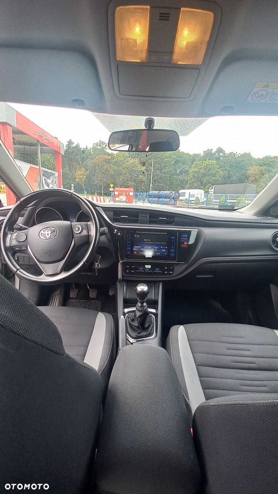 Toyota Auris - 4