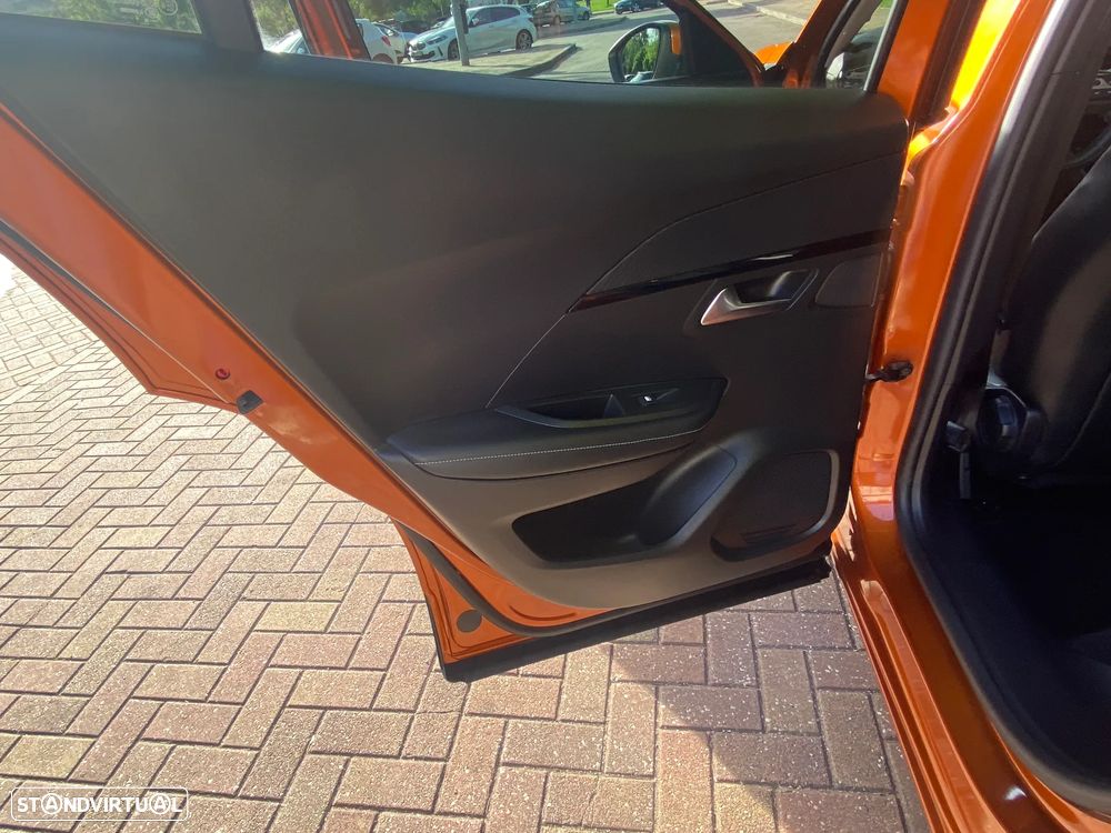 Peugeot 2008 PureTech 100 Allure - 25