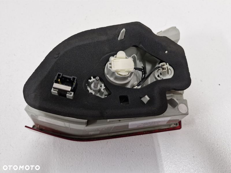 peugeot 308 2 ii t9 sw kombi lift lampa lewy tył w klapę lewa tylna 9678098080 - 5
