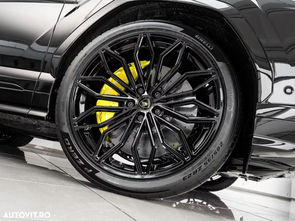 Lamborghini URUS - 2