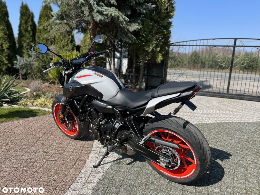 Yamaha MT - 13