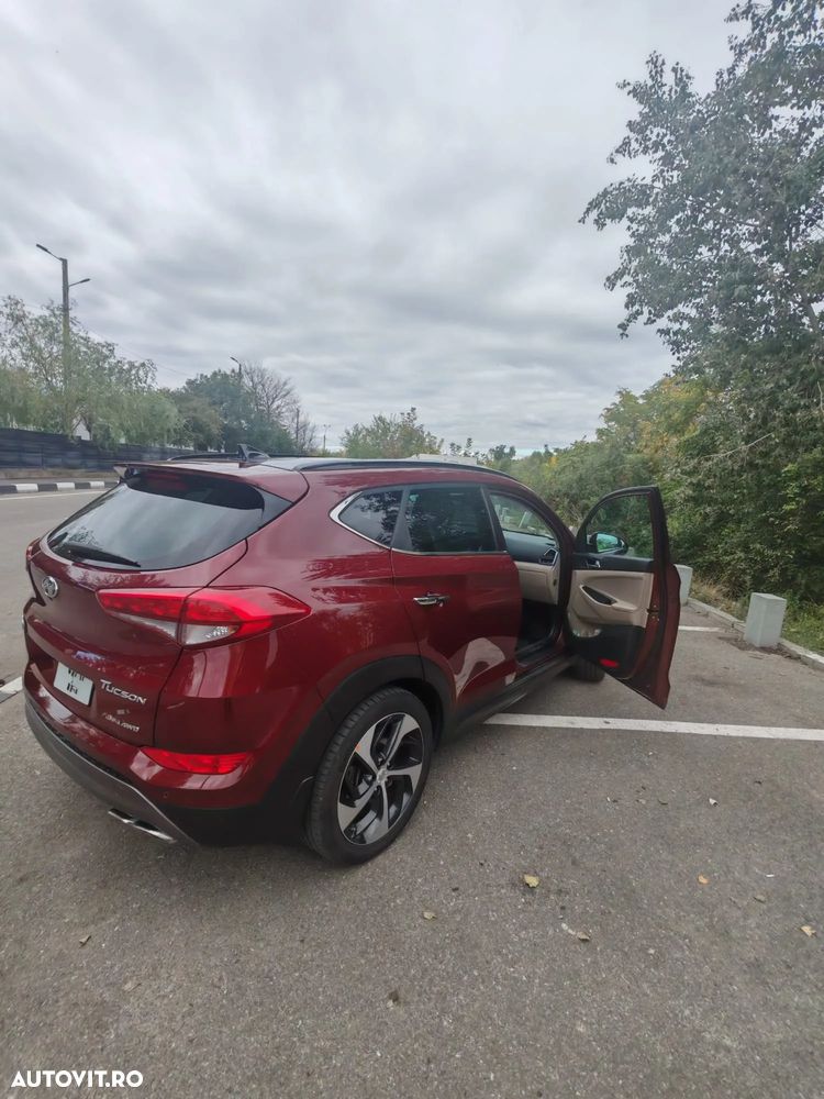 Hyundai Tucson 2.0 CRDI 4WD 6AT Luxury Pack+ - 34