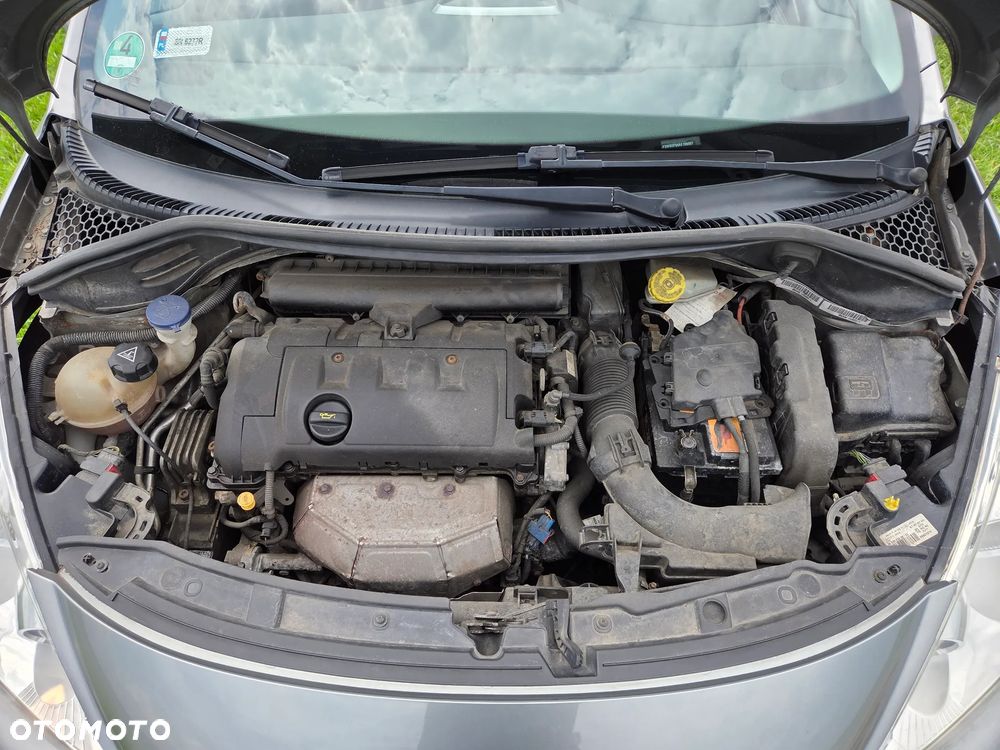 Peugeot 207 CC - 10