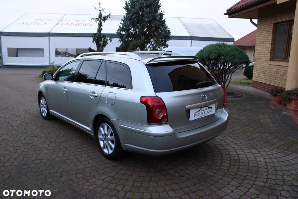 Toyota Avensis 2.0 D-4D Sol Premium - 5